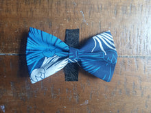 Load image into Gallery viewer, Hawaiian Lehua Blossom Bow Tie