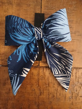 Load image into Gallery viewer, Hawaiian Lehua Blossom Sailor Bow
